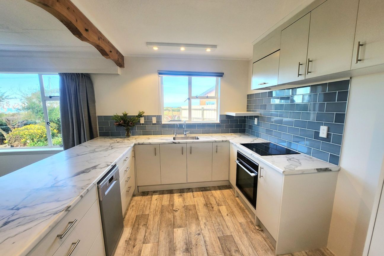 Coastal Family Living with Scope & Views - Ansicht 4