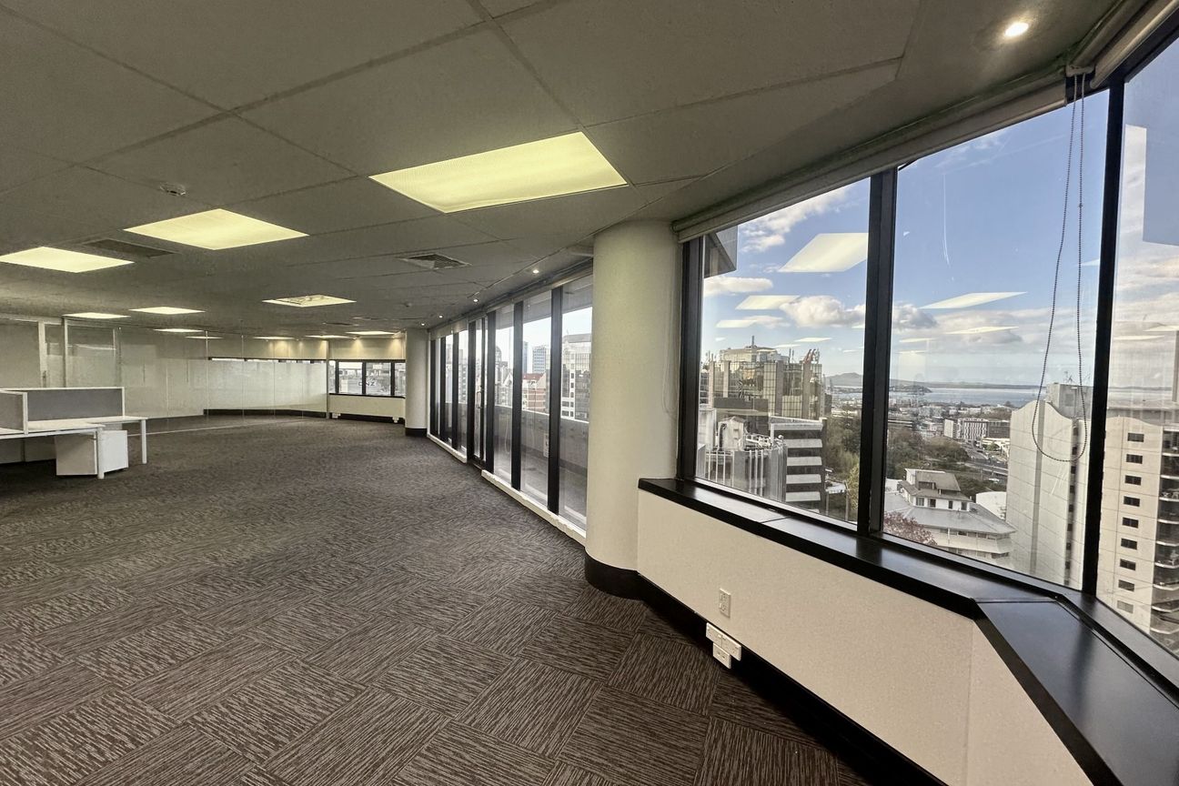 Functional layout meets exceptional harbour views - Aanzicht 2