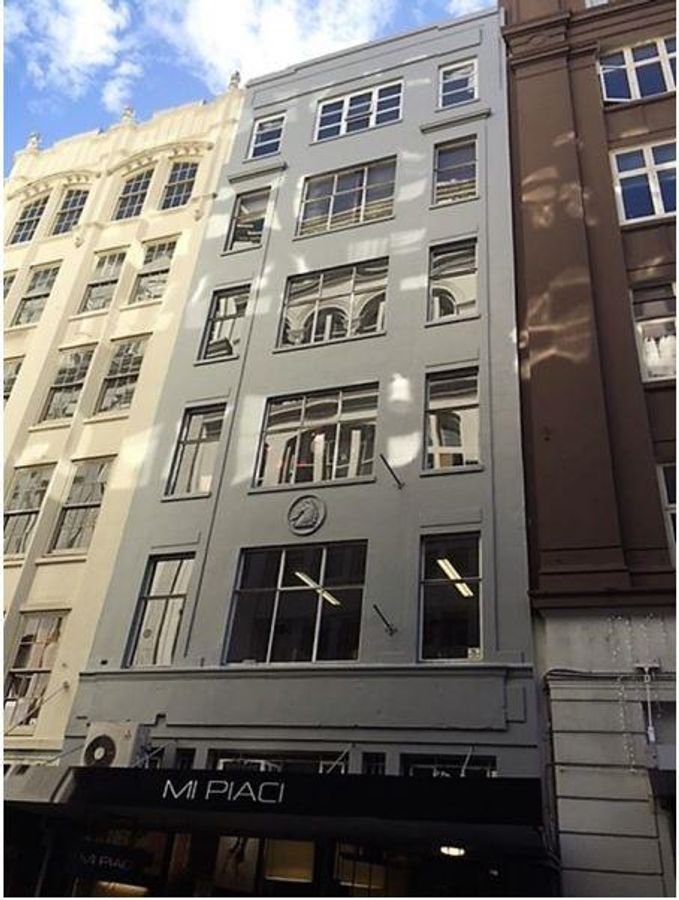 Boutique Storefront with Storage - Ansicht 2