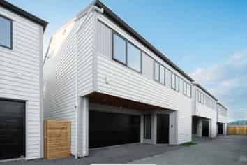 2/8 Deuxberry Avenue, Northcote