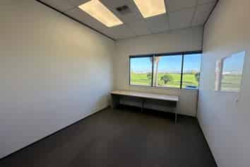 Botany Junction Office - Huge Profile 