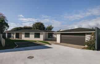 2 Cypress Way , Levin