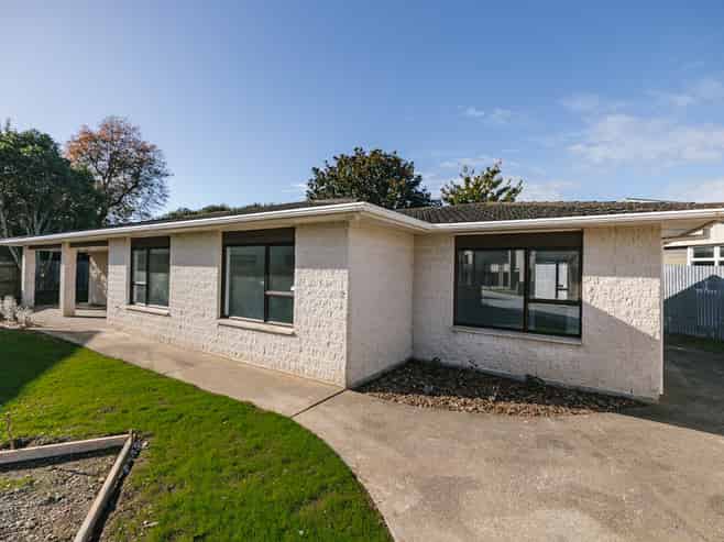 2 Cypress Way , Levin