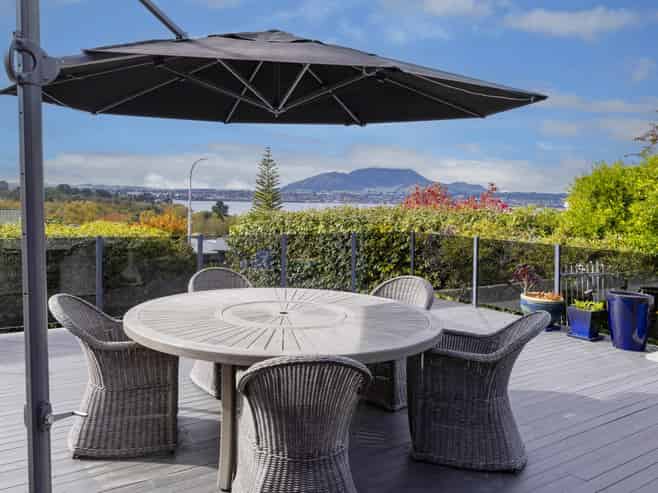 2 Scenic Heights, Acacia Bay