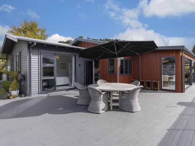2 Scenic Heights, Acacia Bay