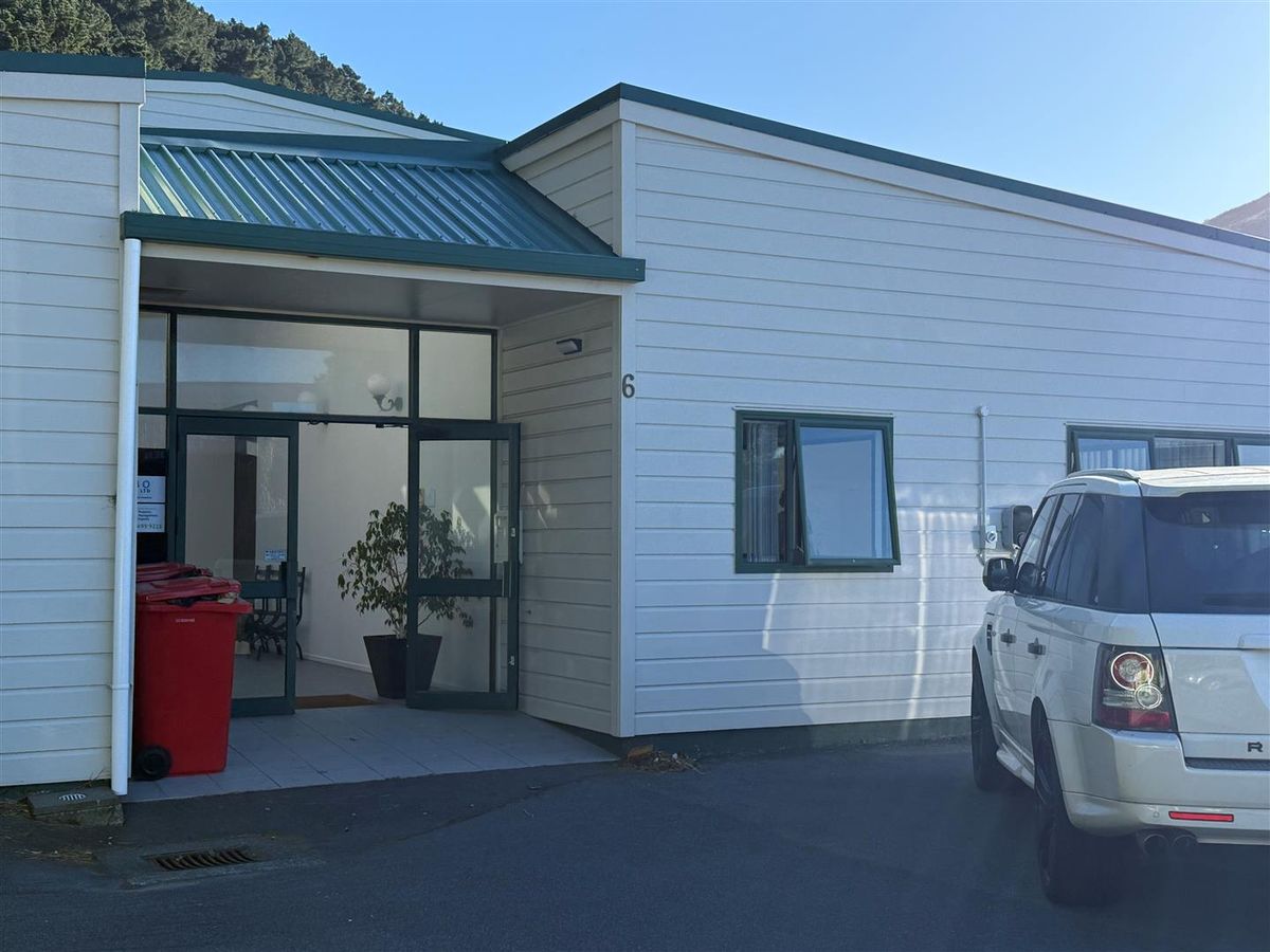 98m² Office Space, Ngauranga - View 3