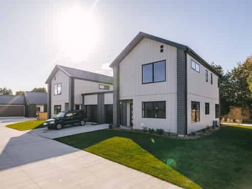 4 Cypress Way, Levin