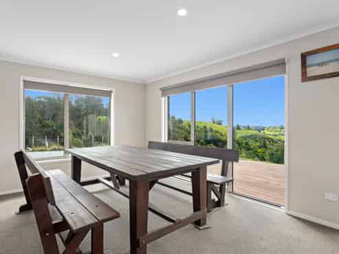 6B Coast View Road, Tirohanga