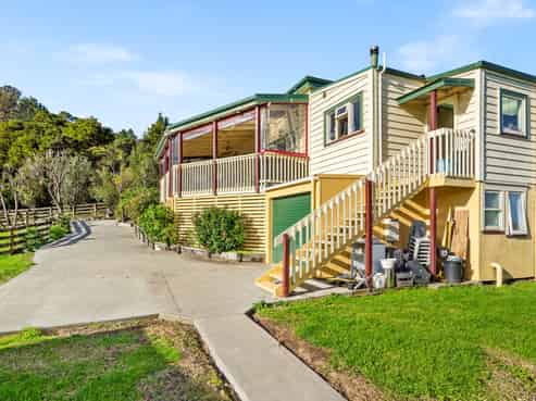 51 Sterling Road, Paparoa