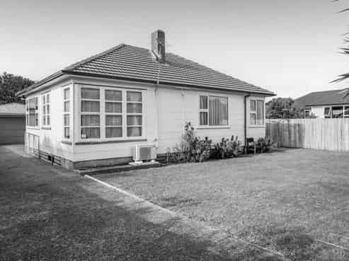 2 Gladstone Street, HAWERA