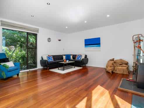 40 Lone Kauri Road, Karekare