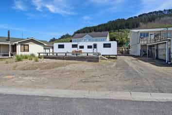 52 Akitio Esplanade, Akitio