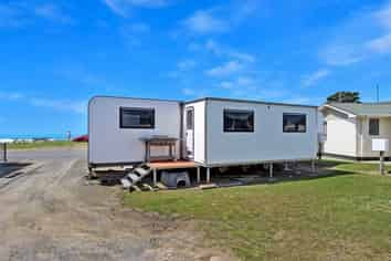 52 Akitio Esplanade, Akitio