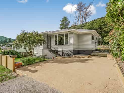 25 Sunny Grove, Wainuiomata