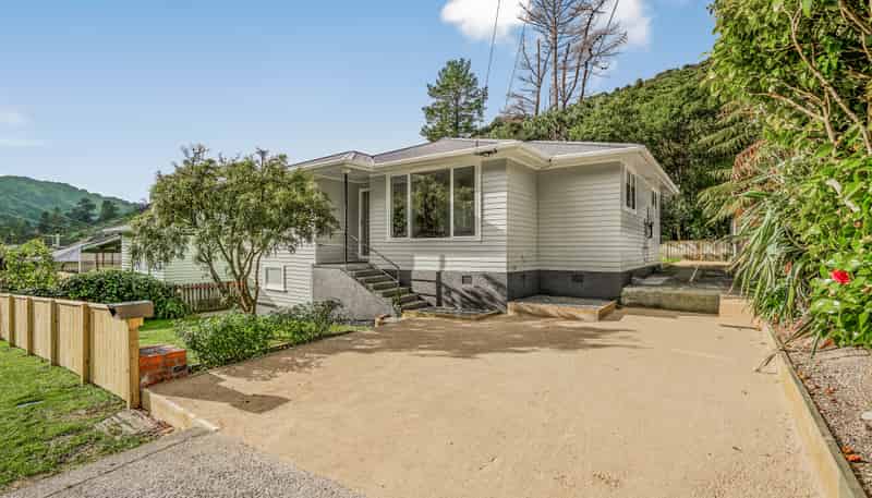 25 Sunny Grove, Wainuiomata
