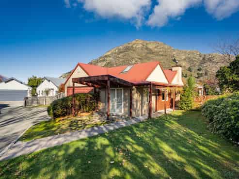 54 Elm Tree Avenue, Frankton