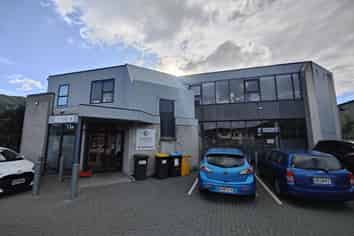 Affordable Office with 8 Car Parks