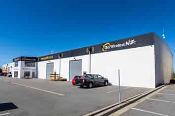 North facing warehouse & office - available now