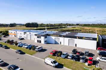 North facing warehouse & office - available now