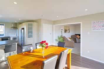 367 Main North Road, Redwood