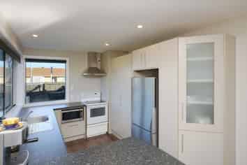 367 Main North Road, Redwood