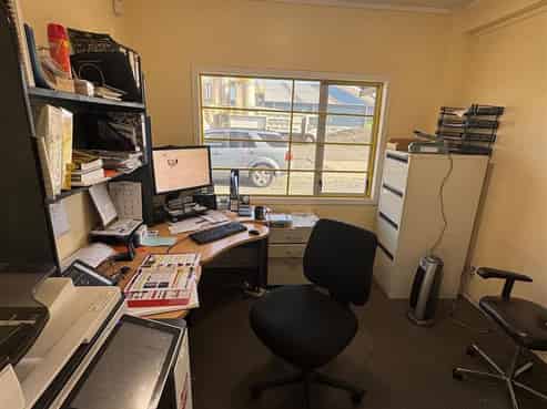 Showroom, Yard, Office and Workshop
