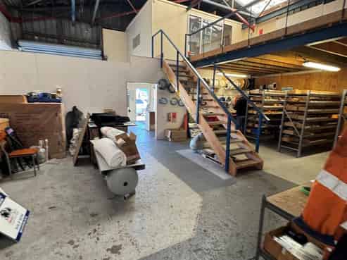 Showroom, Yard, Office and Workshop