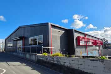 Warehouse 584sqm For lease