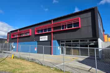 Warehouse 584sqm For lease