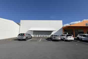 Well positioned large format retail in Glen Innes