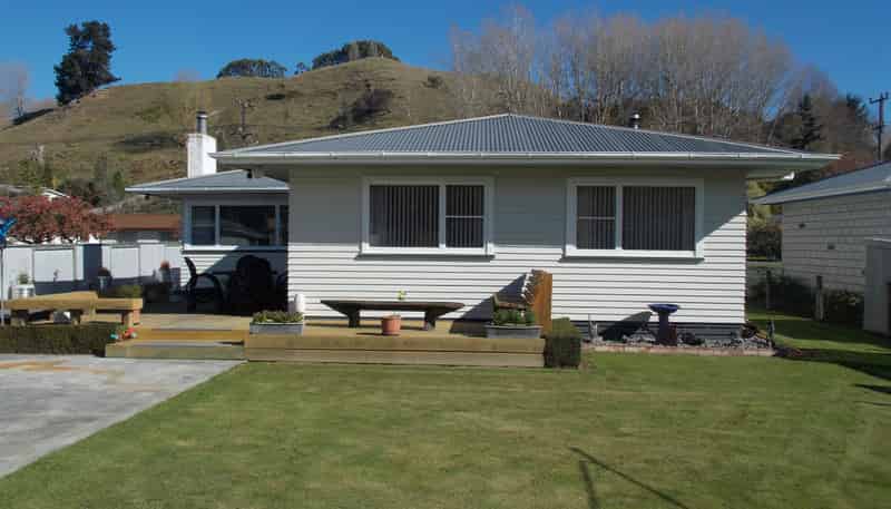 16 Ongo Road, Hunterville