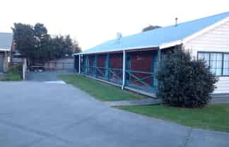 808 Tremaine Avenue, Roslyn