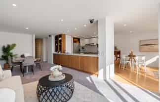2/326 Oriental Parade, Oriental Bay