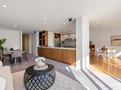 2/326 Oriental Parade, Oriental Bay