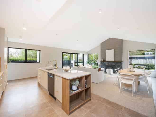 3 Waicola Drive, Fitzherbert