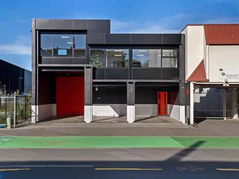 Modern Warehouse/Office in the CBD