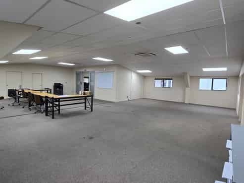 Versatile office space!