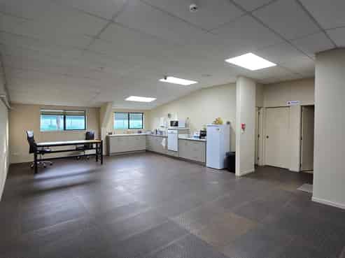 Versatile office space!