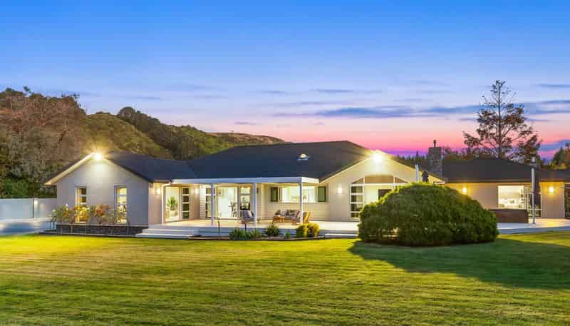 158 Raumati Road, RAUMATI BEACH