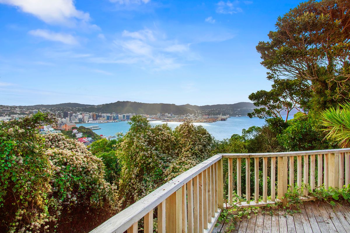 Location, Views And Opportunity - Prikaz 6
