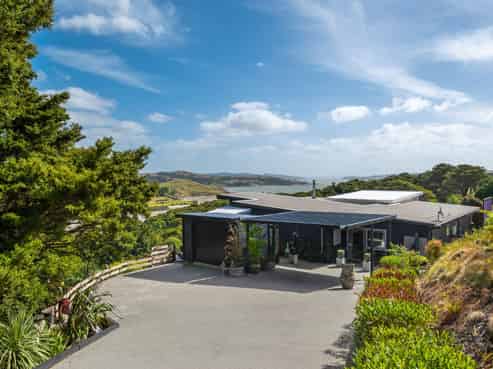 205 Takahoa Drive, Kaiwaka