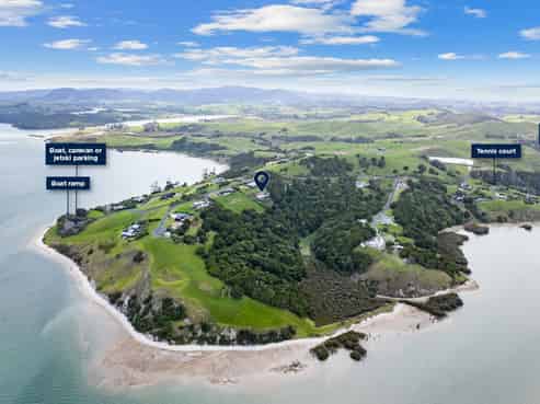 205 Takahoa Drive, Kaiwaka