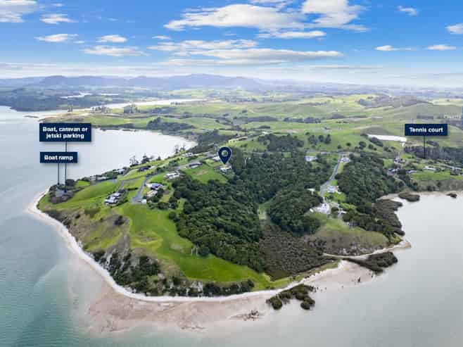 205 Takahoa Drive, Kaiwaka