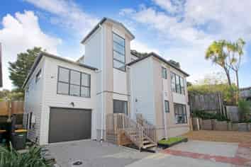 84C Whitney Street, New Windsor