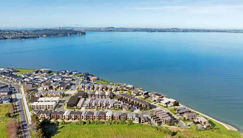 2,4,6,8,10 Sailors Place, Hobsonville