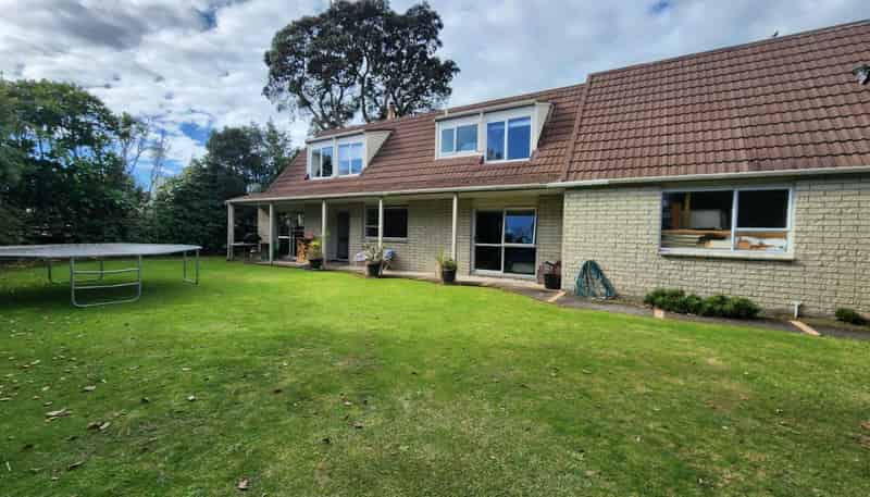 1138 South Road, Oakura