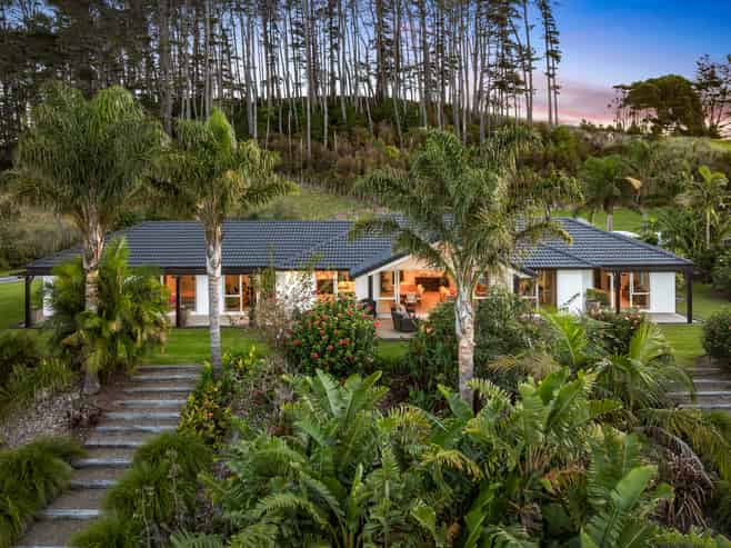 136B Monarch Downs Way, Matakana