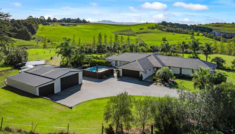 136B Monarch Downs Way, Matakana