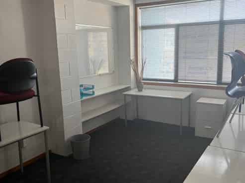 Lift serviced office space