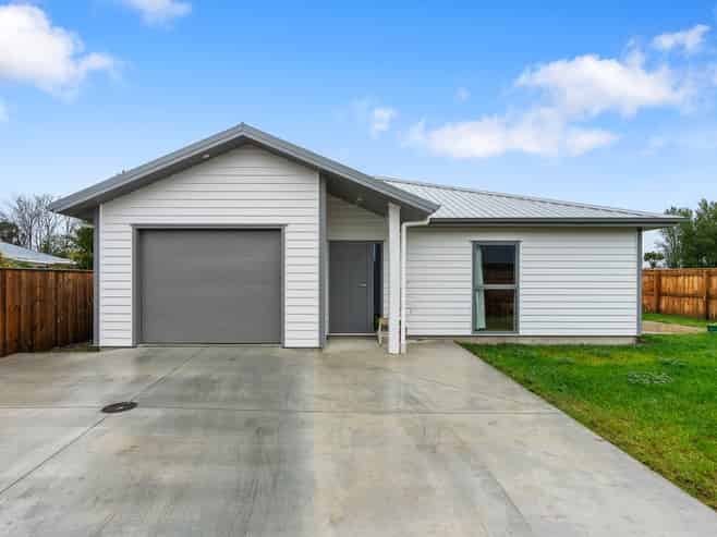 2/16 Makoura Road, Masterton